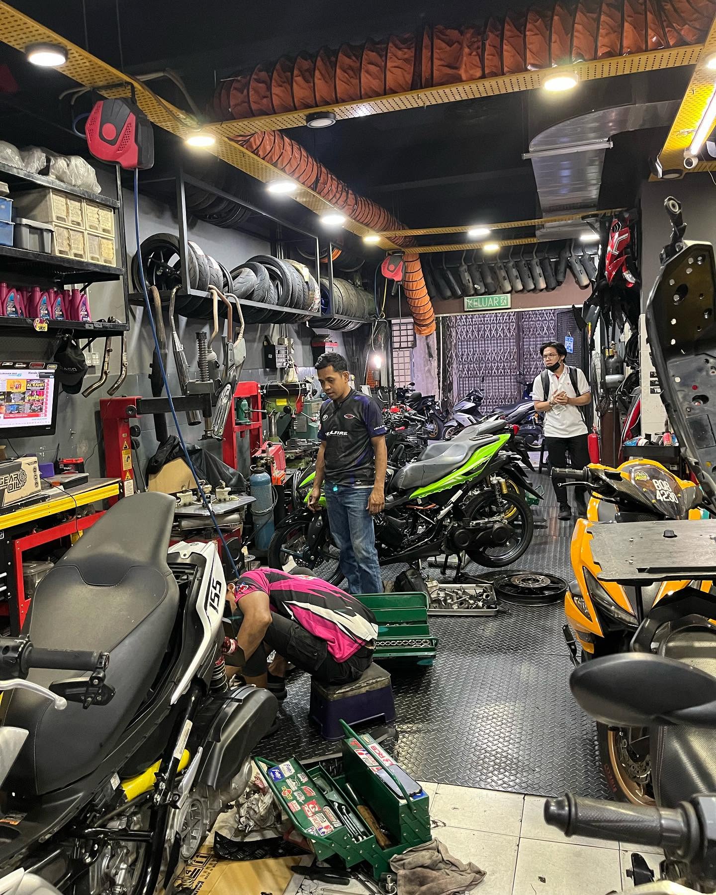 Motor
